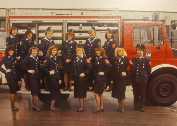 Damenfeuerwehr.jpeg