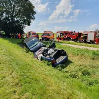 VU mehrere PKW, Personen eingeklemmt St2525 Balzhausen am 30.07.21 _1.jpg