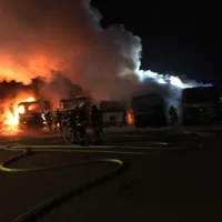 Brand mehrerer LKW in Thannhausen am 29.12.18_3.jpg