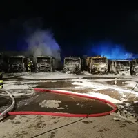 Brand mehrerer LKW in Thannhausen am 29.12.18_2.jpg